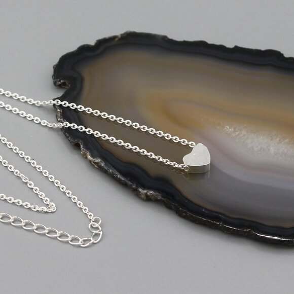 Jewelry necklace alphabet letter X silver tone heart love minimalist dainty new - Picture 6 of 6